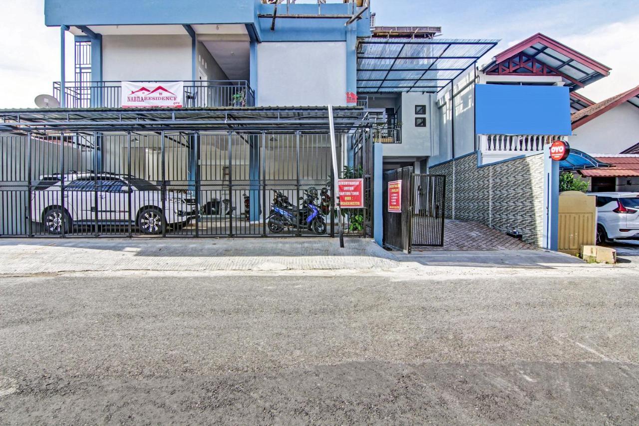 Oyo 90704 Nabila Residence Syariah Padang  Exterior photo