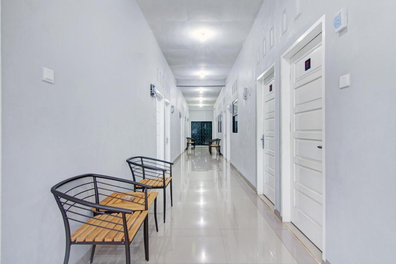 Oyo 90704 Nabila Residence Syariah Padang  Exterior photo