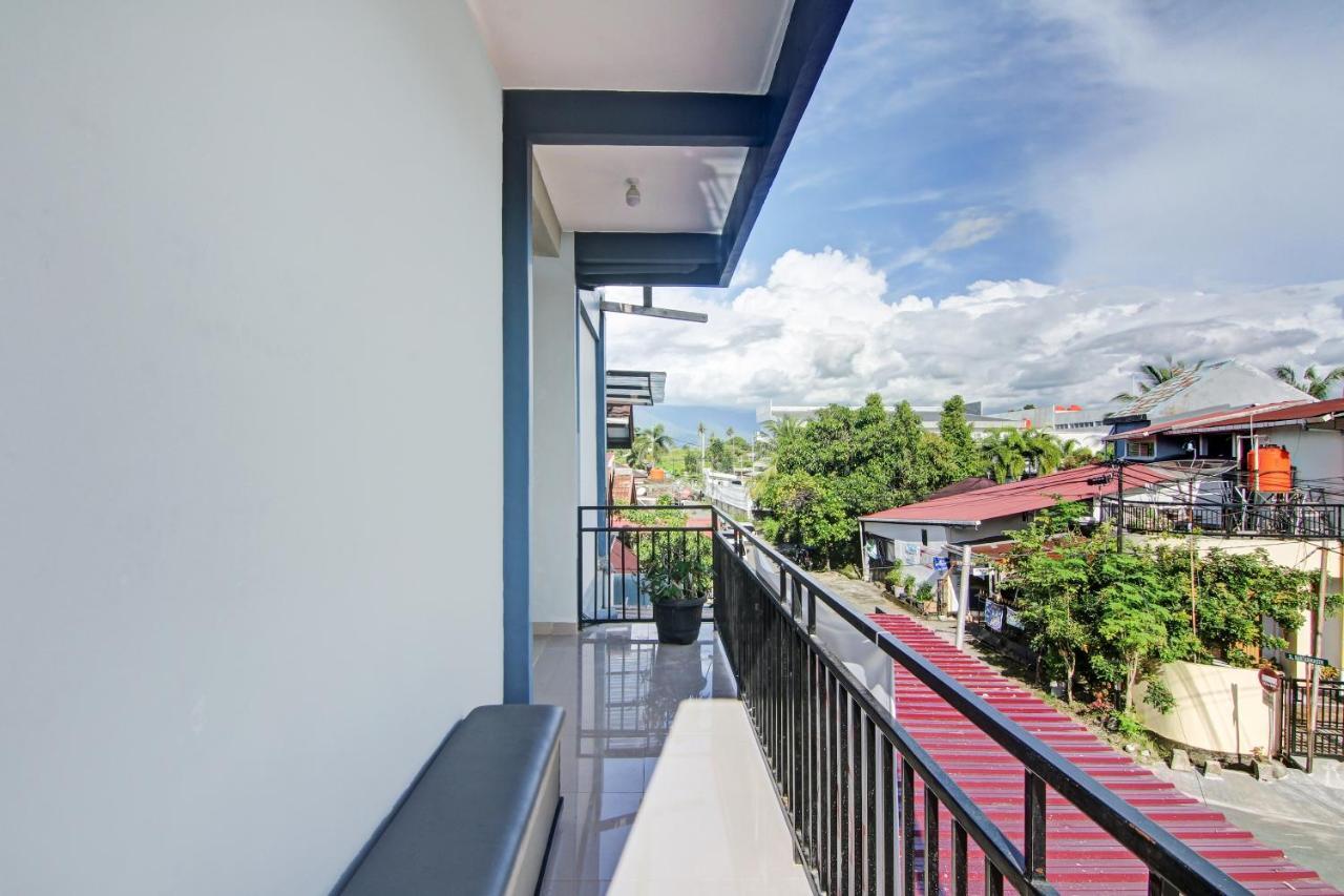 Oyo 90704 Nabila Residence Syariah Padang  Exterior photo