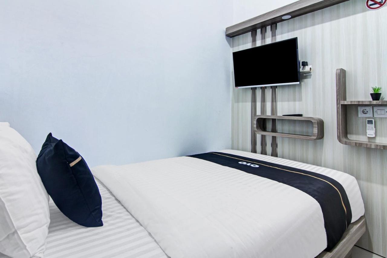 Oyo 90704 Nabila Residence Syariah Padang  Exterior photo